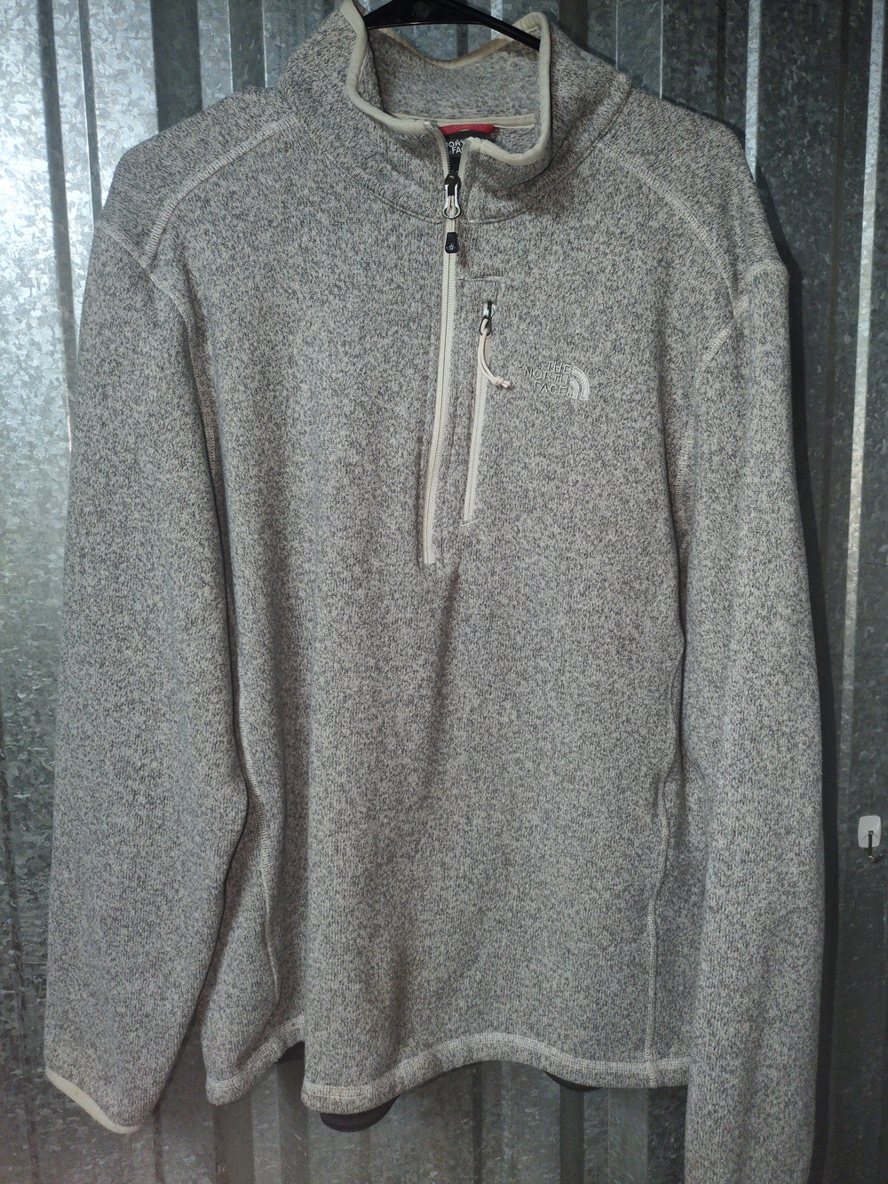 The North Face Men’s Gray Quarter-Zip Fleece Pullover